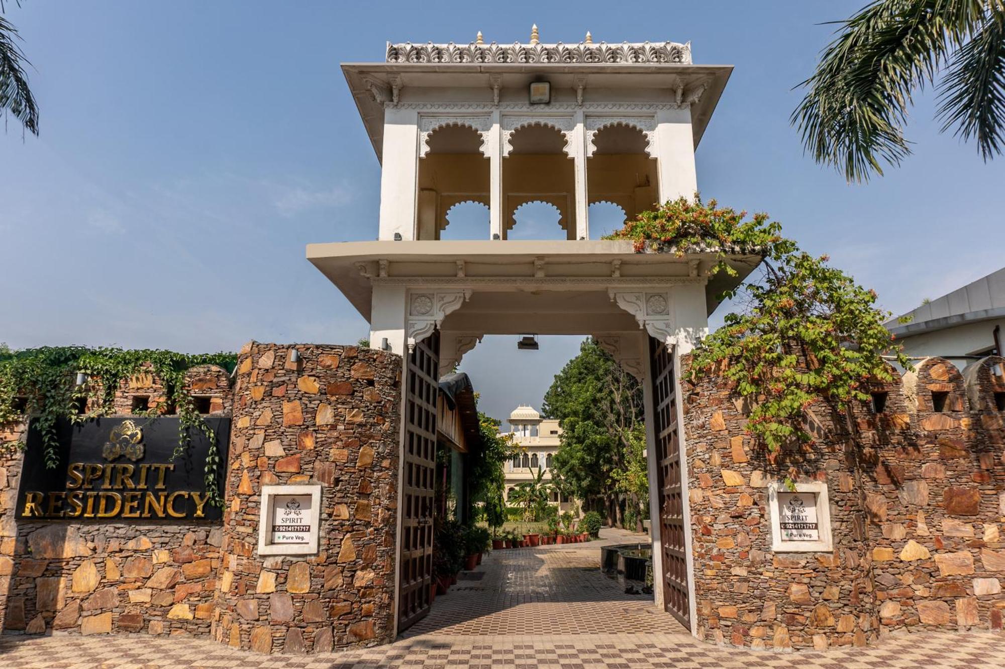 Hotel Treebo Spirit Residency Udaipur Esterno foto