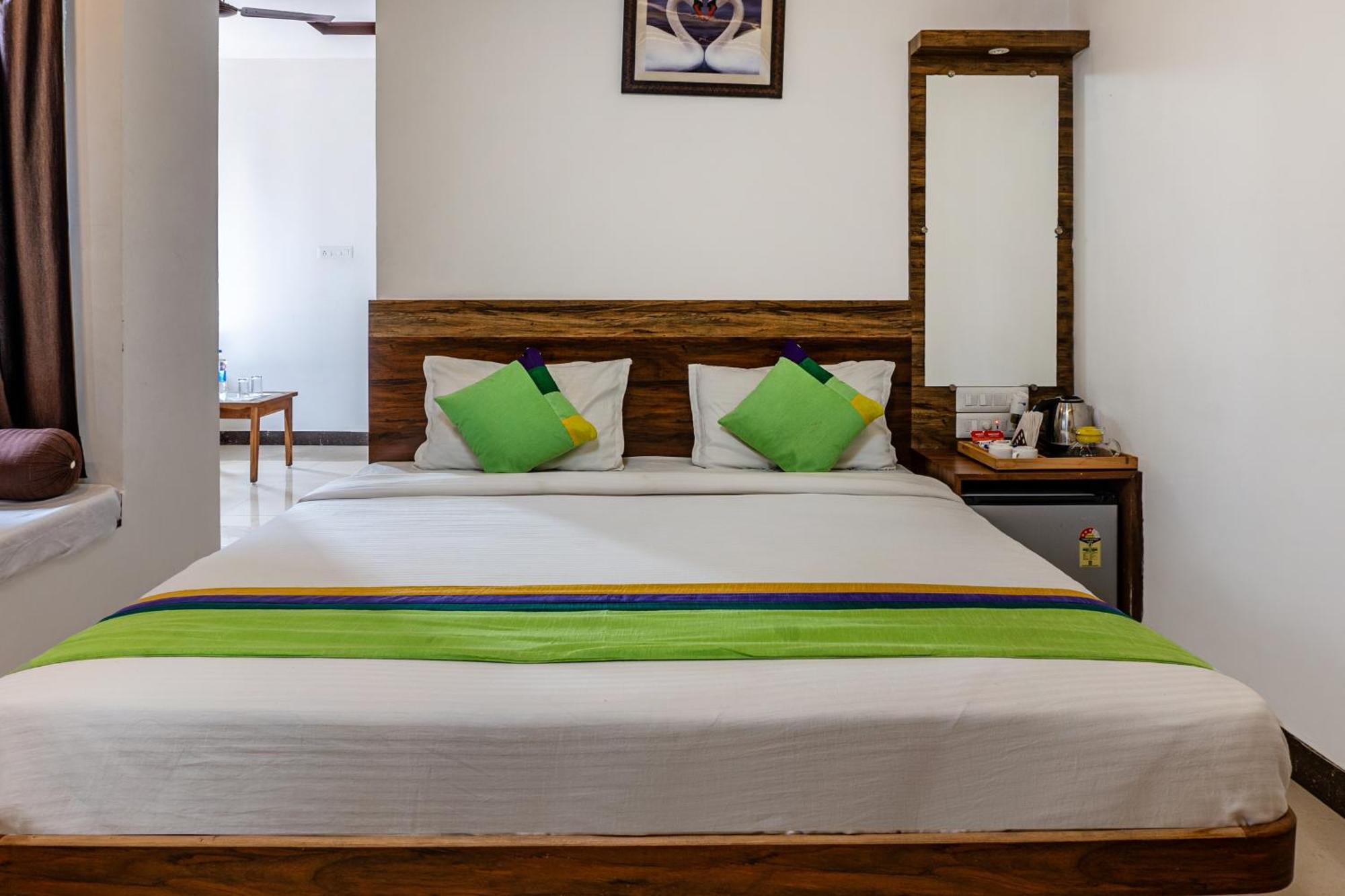 Hotel Treebo Spirit Residency Udaipur Esterno foto
