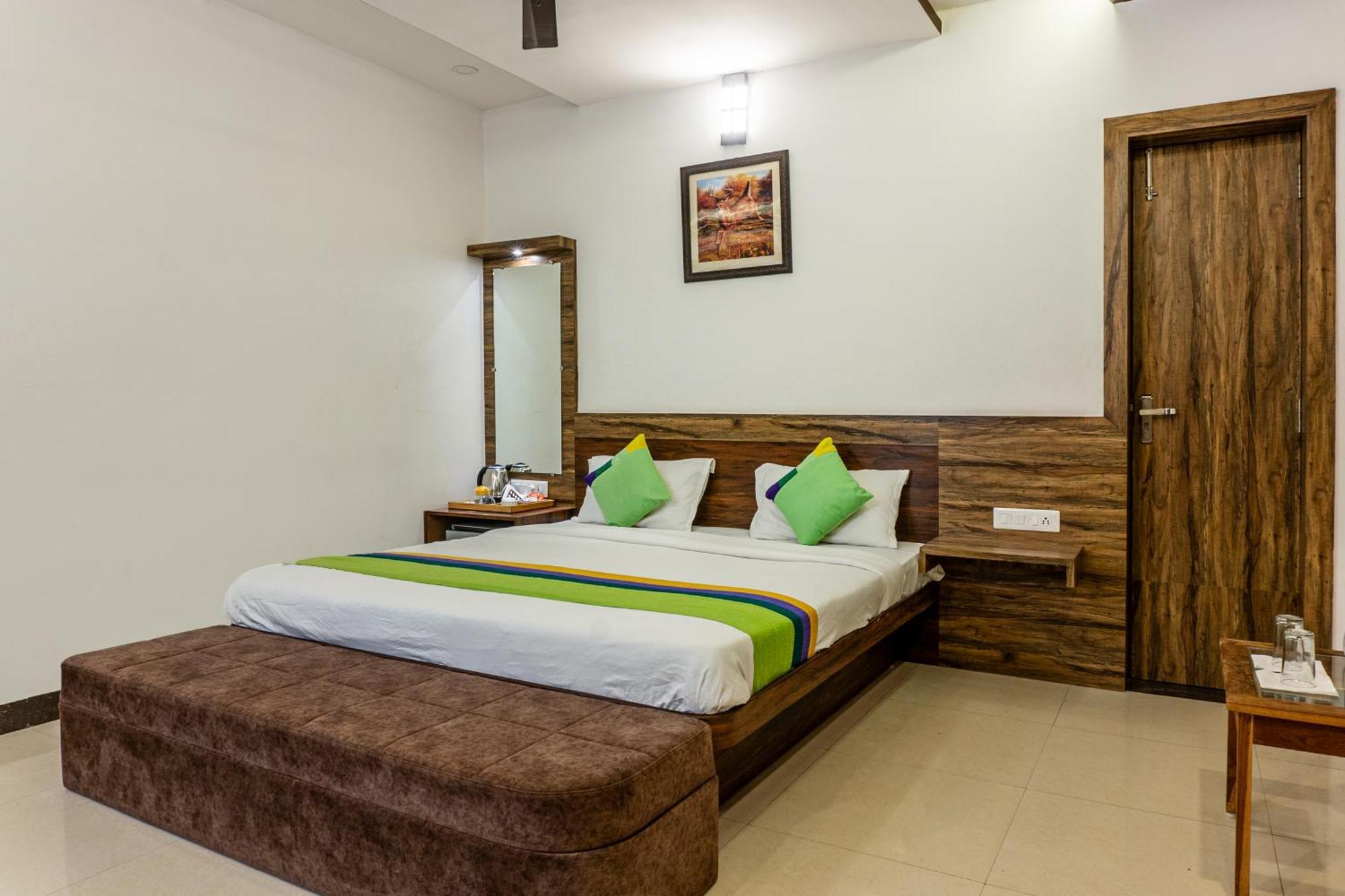 Hotel Treebo Spirit Residency Udaipur Esterno foto