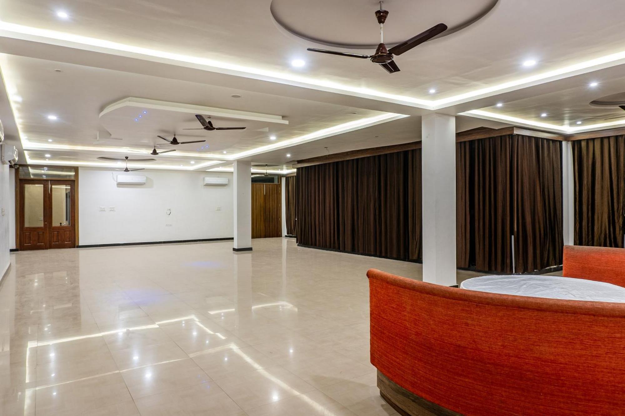 Hotel Treebo Spirit Residency Udaipur Esterno foto