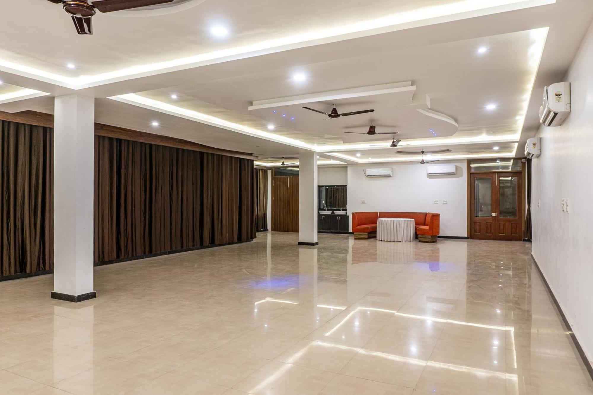 Hotel Treebo Spirit Residency Udaipur Esterno foto